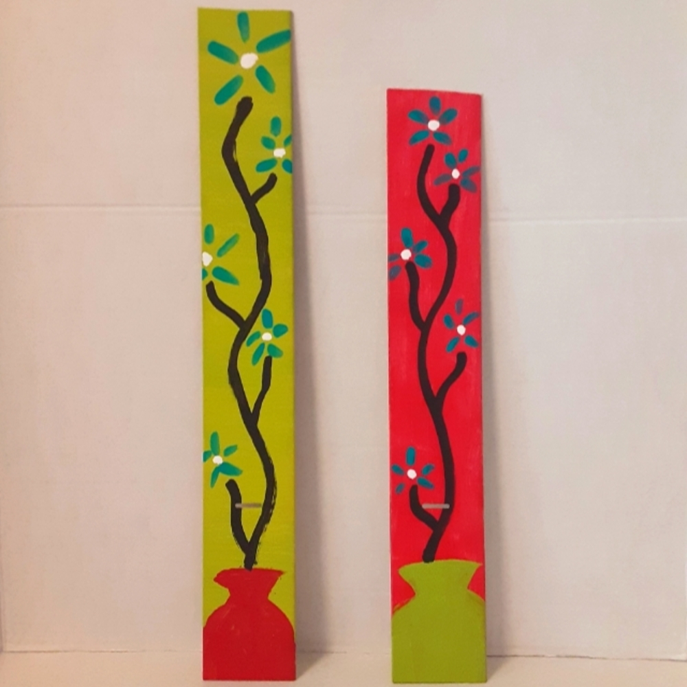 HANDPAINTED VASE AND FLOWER SET